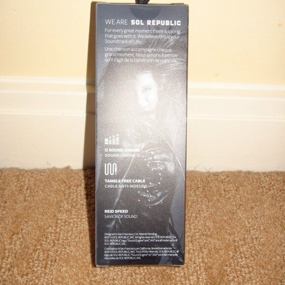 Sol Republic Jax Earset in Paper White - Picture 5 of 5